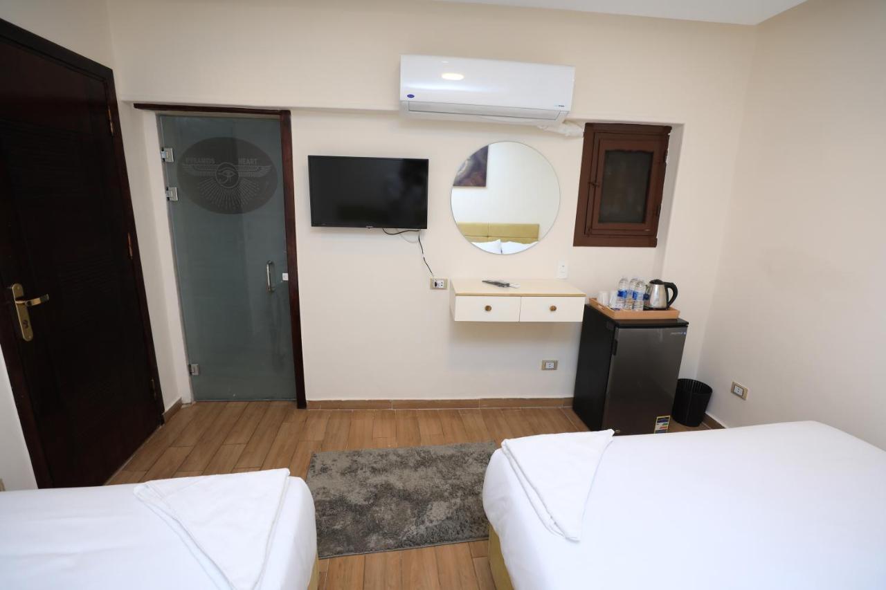 Pyramids Heart Hotel Kafret el-Gabal エクステリア 写真