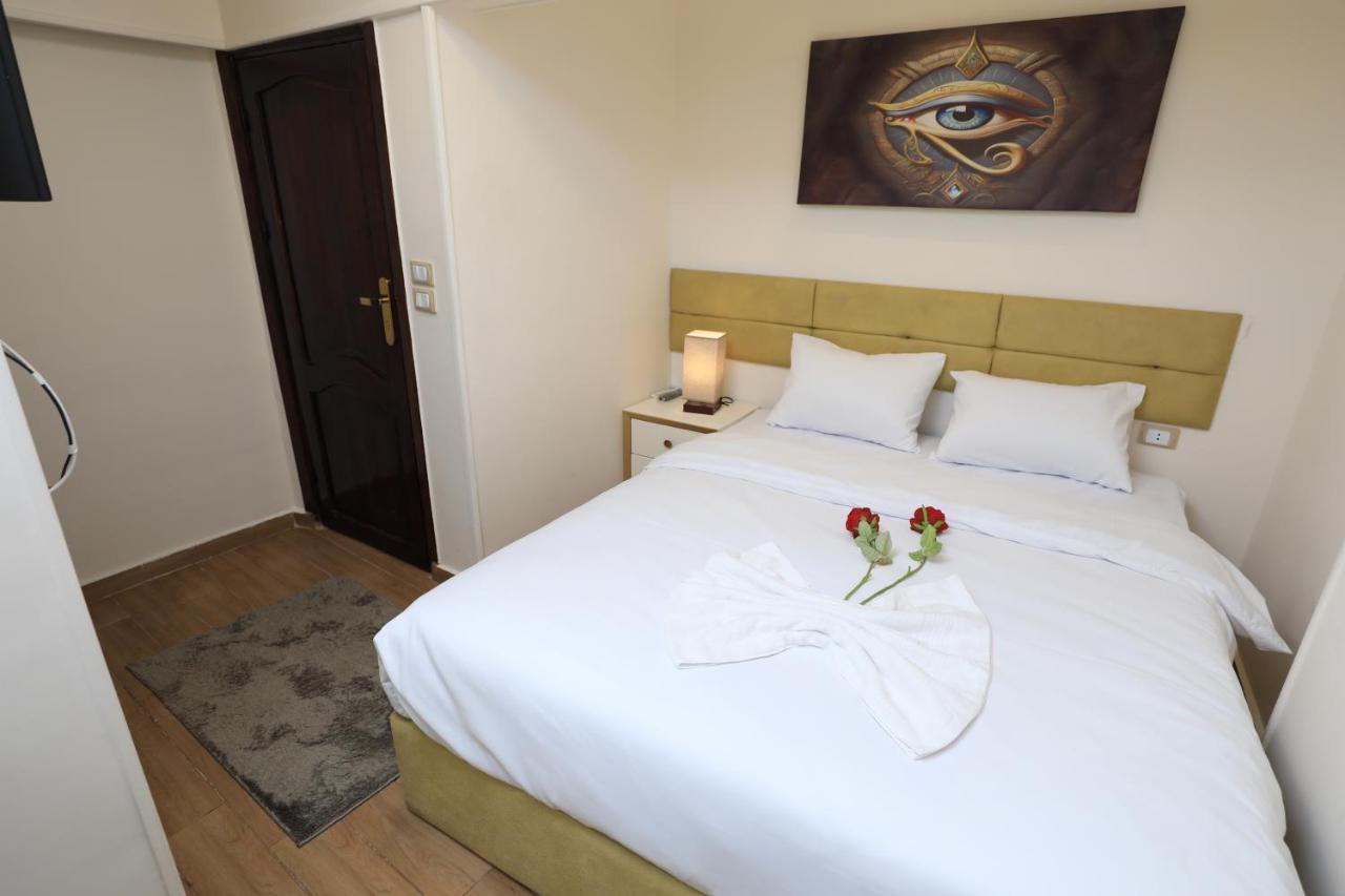Pyramids Heart Hotel Kafret el-Gabal エクステリア 写真
