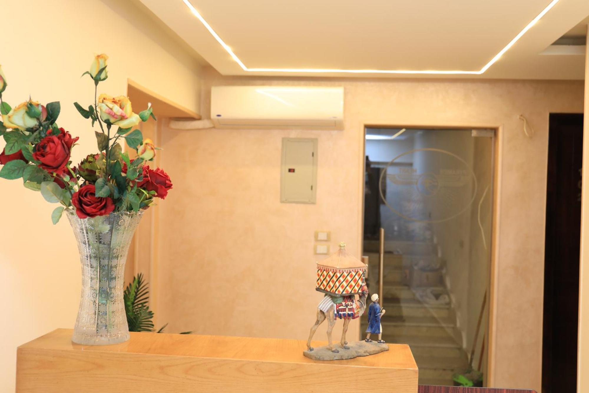 Pyramids Heart Hotel Kafret el-Gabal エクステリア 写真