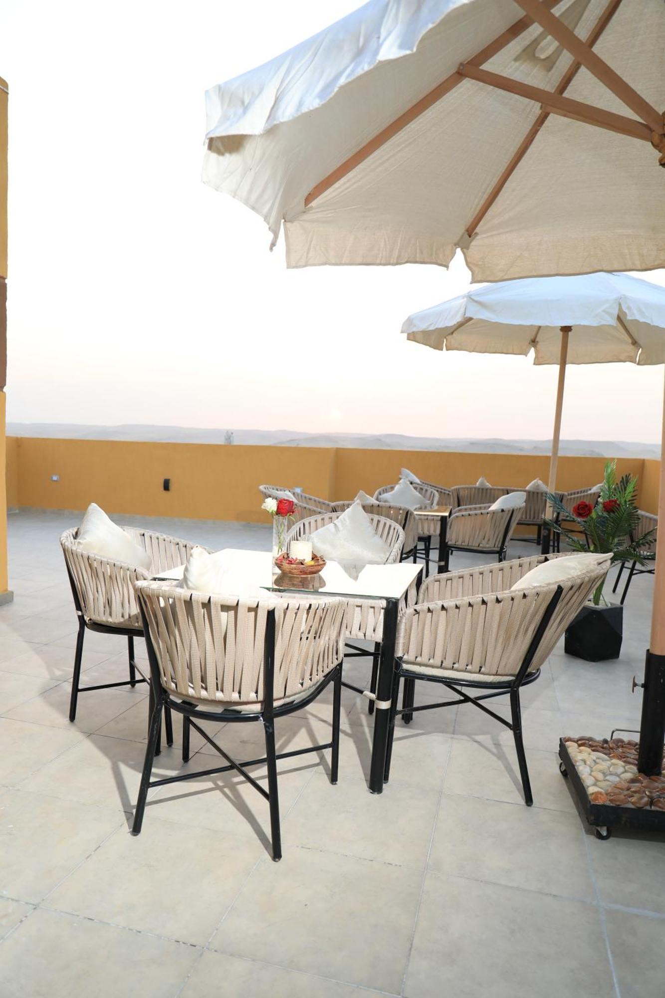 Pyramids Heart Hotel Kafret el-Gabal エクステリア 写真